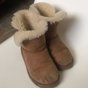 Ugg